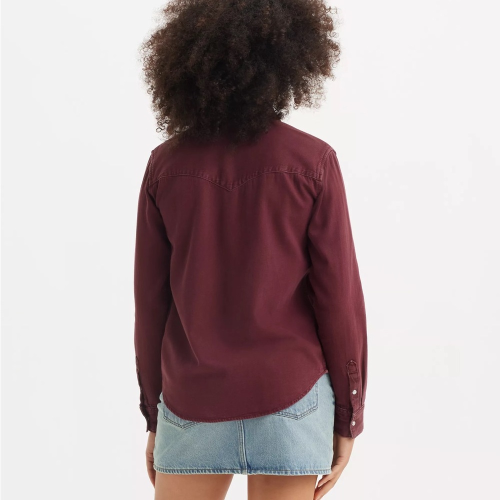 💕 LEVI’S ultimate western denim shirt NEW size S in Windsor wine, pearl snap - Picture 3 of 3
